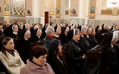 W obchodach jubileuszowych licznie uczestniczyły przedstawicielki Prowincji Poznańskiej i Warszawskiej.