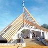 	Górny kościół na planie ośmiokąta nie ma kaplic bocznych. Z każdego jego miejsca będzie widoczne prezbiterium.