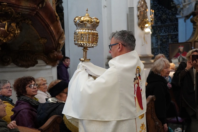 Pielgrzymka chorych do grobu św. Jadwigi Śl.