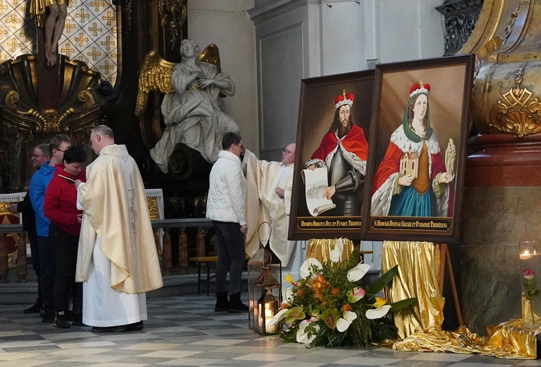 Pielgrzymka chorych do grobu św. Jadwigi Śl.