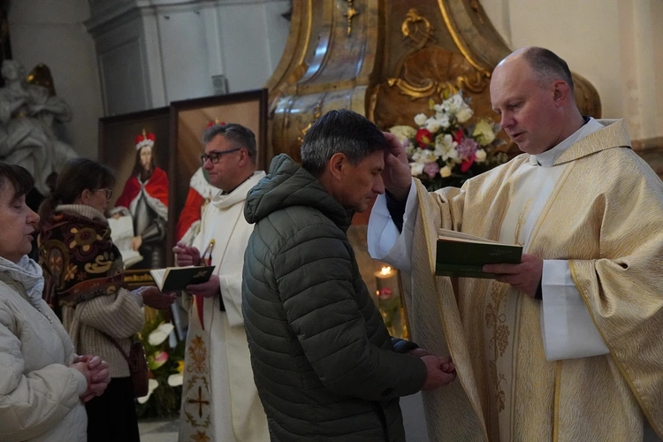 Pielgrzymka chorych do grobu św. Jadwigi Śl.