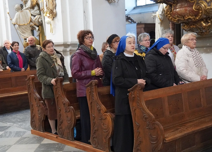 Pielgrzymka chorych do grobu św. Jadwigi Śl.