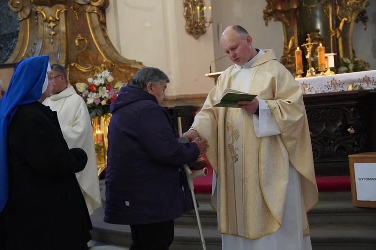 Św. Jadwiga wspiera chorych i potrzebujących pomocy również tysiące kilometrów od Trzebnicy