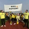 Biegniemy dla papieża