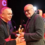 Bp Tadeusz Lityński wręczył stauetki "Lubuski Samarytanin"
