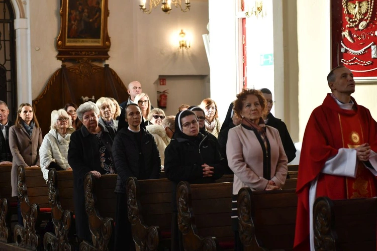 Bp Tadeusz Lityński wręczył stauetki "Lubuski Samarytanin"
