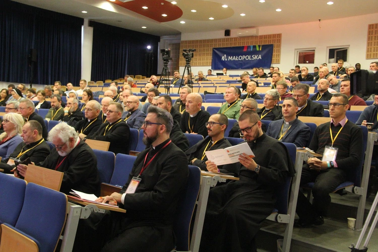 Tarnów. VII Kongres Nowej Ewangelizacji - cz. I