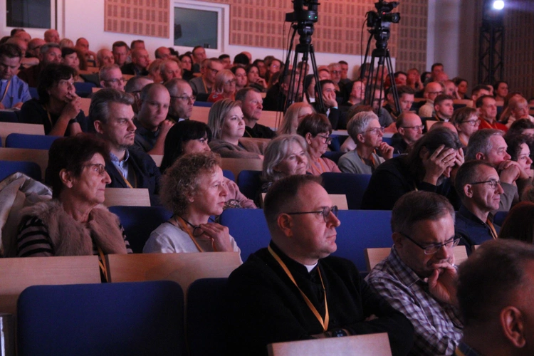 Tarnów. VII Kongres Nowej Ewangelizacji - cz. II