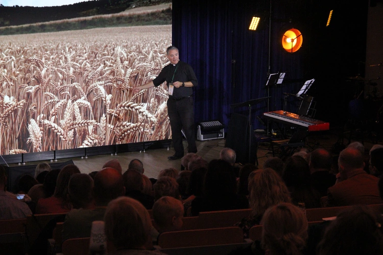 Tarnów. VII Kongres Nowej Ewangelizacji - cz. II