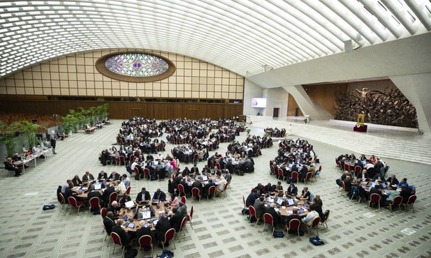 Odpowiedzialni za trwający Synod spotkali się z młodzieżą