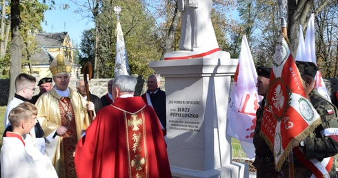 Poświęcenie pomnika ks. J. Popiełuszki 