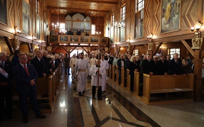 Wprowadzenie relikwii bł. ks. Jerzego Popiełuszki 