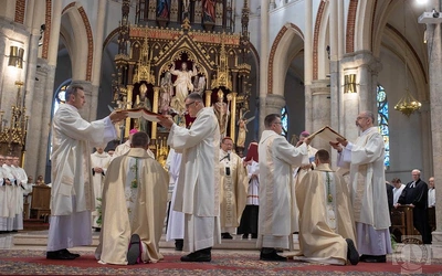 Dwóch biskupów na raz