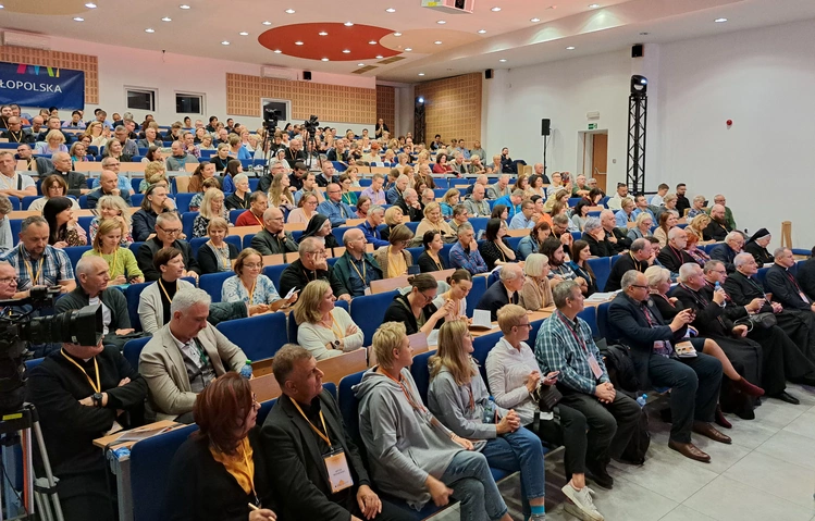 Tarnów. VII Kongres Nowej Ewangelizacji - cz. III