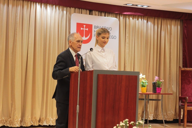 Prof. K. Szwagrzyk z henrykową nagrodą