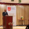 Prof. K. Szwagrzyk z henrykową nagrodą