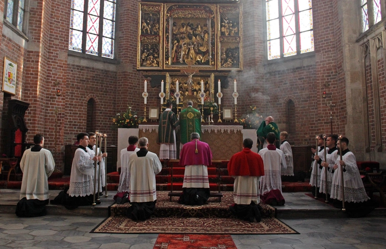Jubileusz 25-lecia Duszpasterstwa Wiernych Tradycji Łacińskiej z udziałem abp. Kupnego