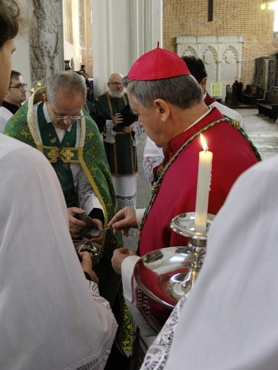 Jubileusz 25-lecia Duszpasterstwa Wiernych Tradycji Łacińskiej z udziałem abp. Kupnego