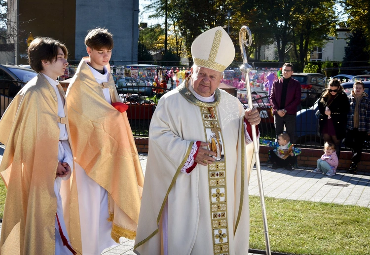 Nowy Sącz. Odpust ku czci św. Jana Pawła II z kardynałem