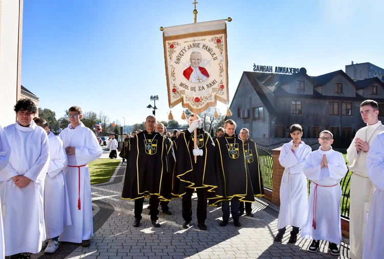 Nowy Sącz. Odpust ku czci św. Jana Pawła II z kardynałem