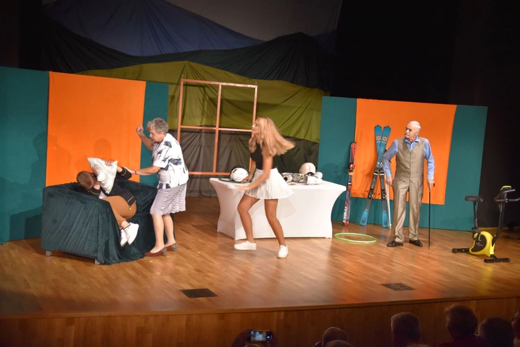 Przasnysz. 15-lecie Teatru Trzech Pokoleń