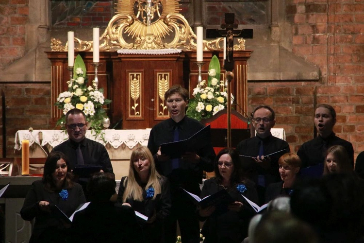 Koncert chórów w Rudach 