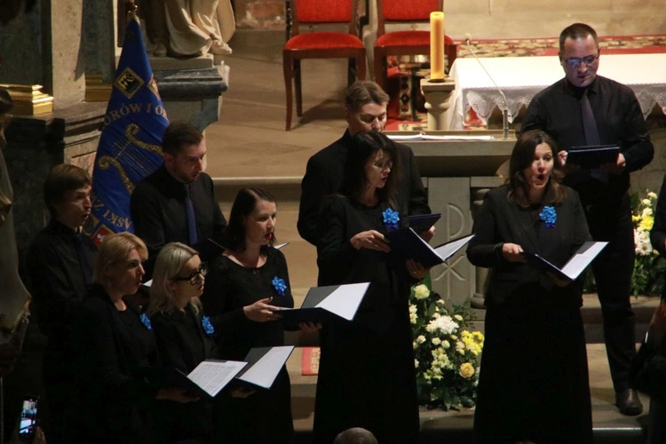 Koncert chórów w Rudach 