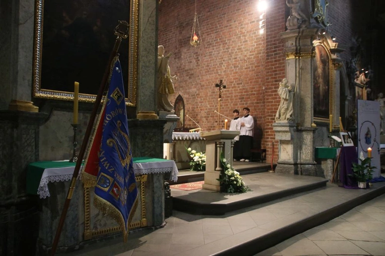 Koncert chórów w Rudach 