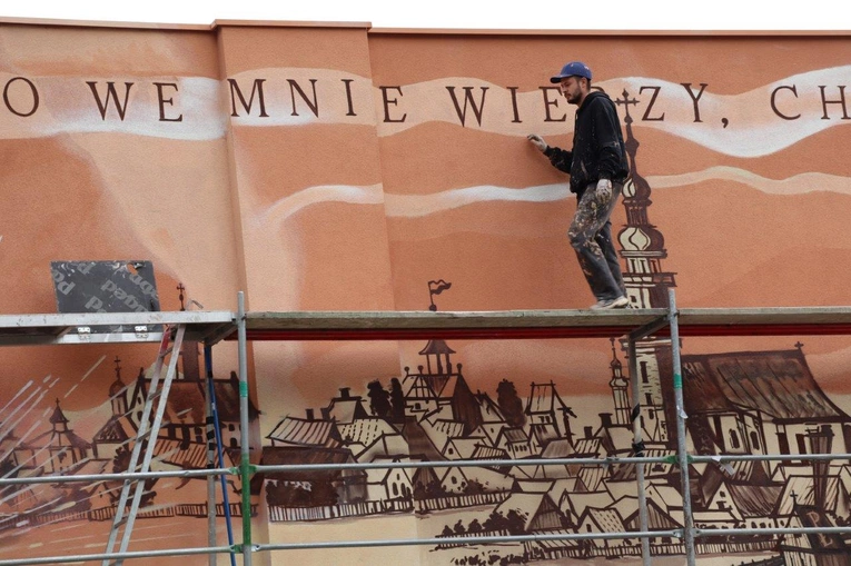 Mural z Chrystusem Zmartwychwstałym