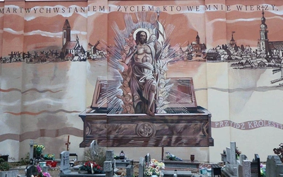 Mural z Chrystusem Zmartwychwstałym