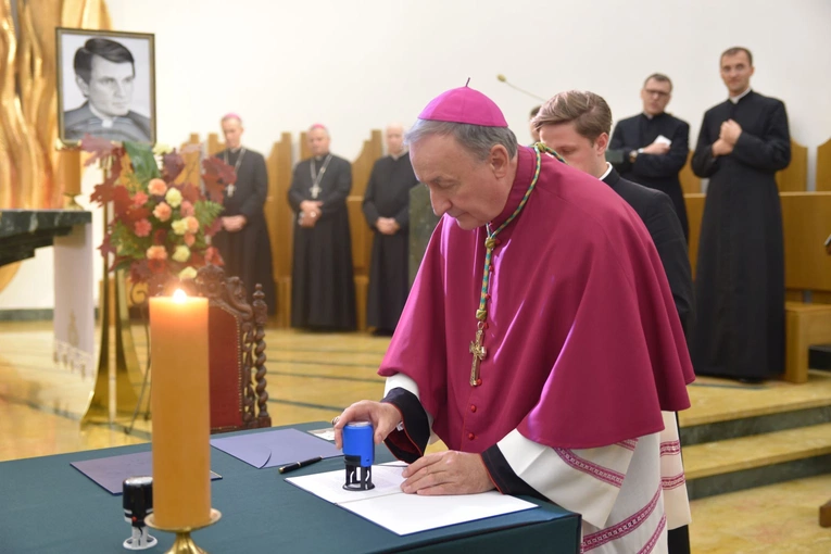 Patron jedności i pokoju, przyjaciel z tamtej strony życia