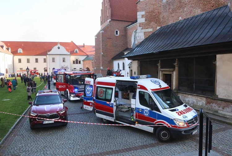 Ćwiczenia straży pożarnej w kościele Bożego Ciała