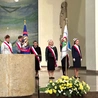 W Eucharystii uczestniczyły poczty sztandarowe przedstawicieli środowisk medycznych.