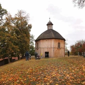 	Obiekt ma ciekawy kształt architektoniczny.