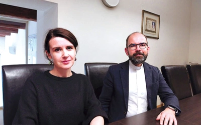 – Wystąpienia kongresowe będą dotykały kwestii odpowiedzialnego rodzicielstwa, związanej z osobowym wzrostem i rozwojem wzajemnej miłości małżonków – mówią ks. dr Paweł Gałuszka i dr Magdalena Dej.