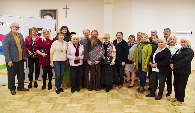 	Uczestnicy spotkania z br. Marcinem Świądrem OFM Cap.
