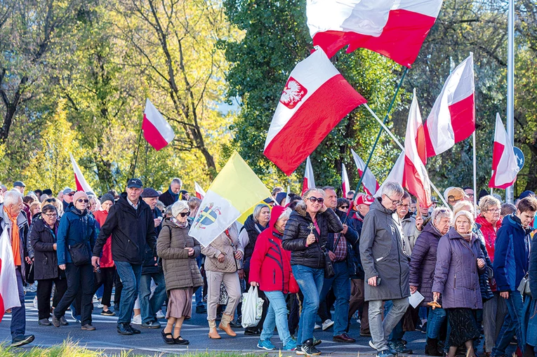 	Uczestnicy domagali się również wolności dla ks. Michała Olszewskiego.