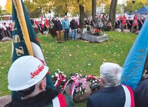 	W uroczystościach wzięło udział 120 pocztów sztandarowych z całej Polski.