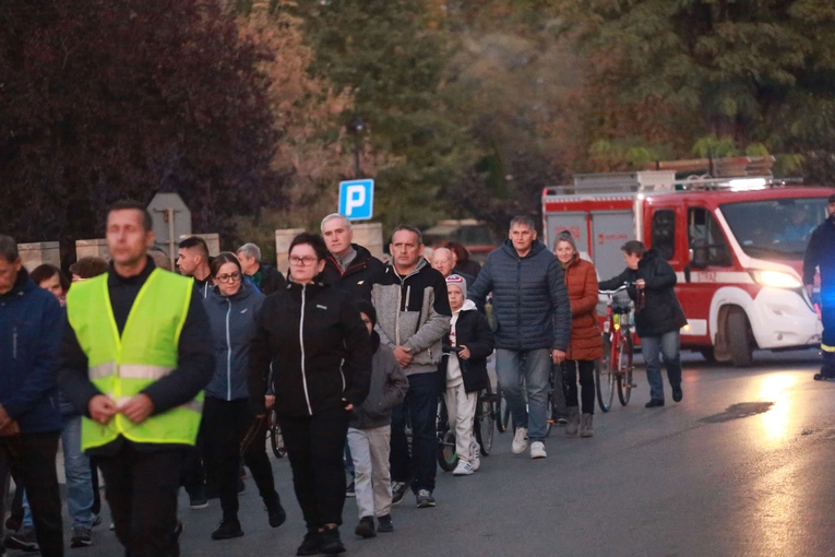 Procesja różańcowa w Wietrzychowicach