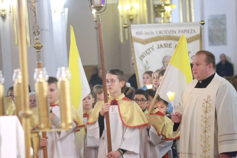 Procesja różańcowa w Wietrzychowicach