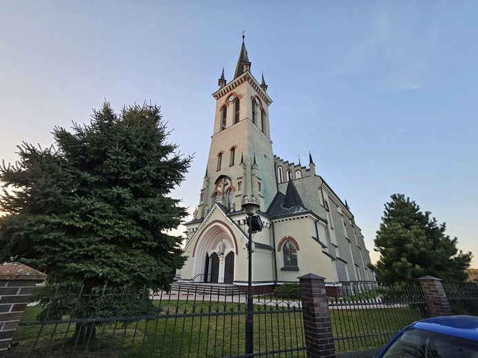 Procesja różańcowa w Wietrzychowicach