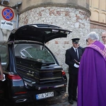 Pierwsza część uroczystości pogrzebowych ks. inf. Jerzego Bryły