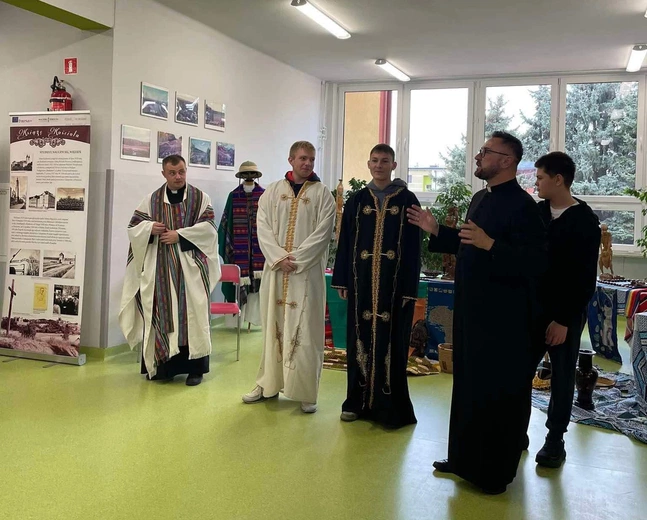 Wystawa misyjna w Ożarowie