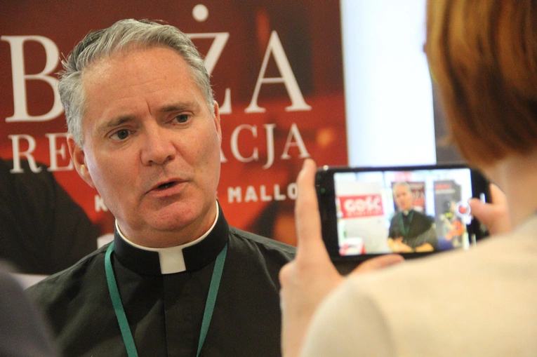 Wymarłe parafie przywrócone do życia. Publikujemy fragment książki „Boża Renowacja” ks. Jamesa Mallona