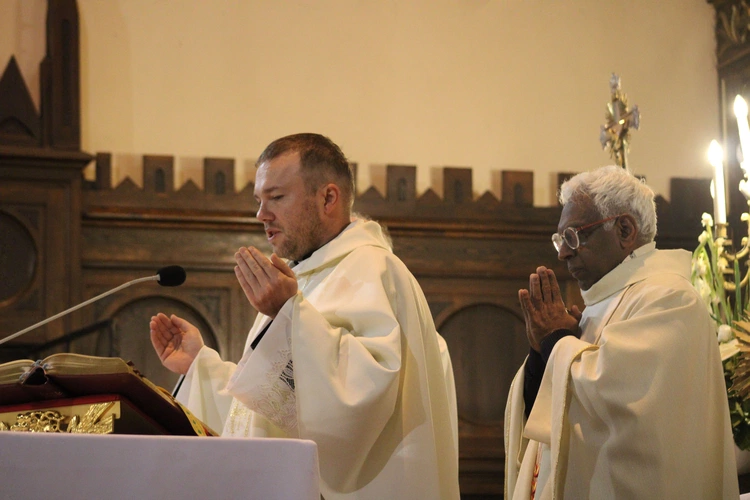 Ciechanów. O. Jose Maniparambil w farze