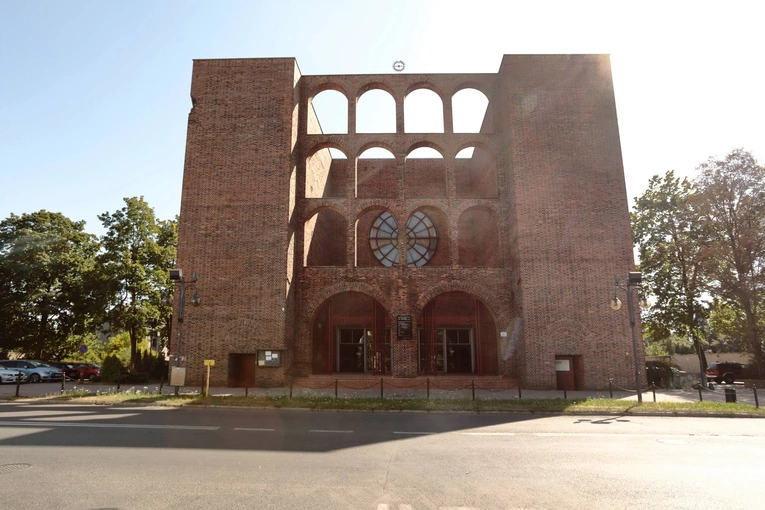 Gigant malowany światłem