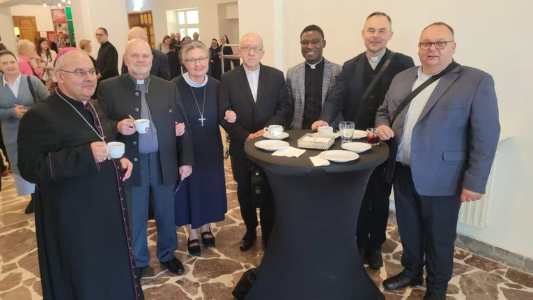 Nagroda "Benemerenti in Opere Evangelizationis" dla Funduszu Pomocy Misjonarzom Diecezji Opolskiej