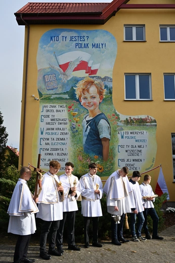 Uroczystości w szkole w Kniewie