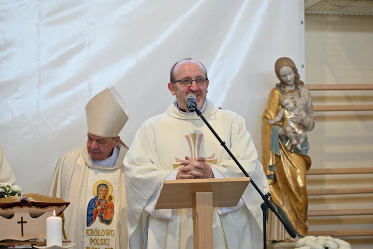 Uroczystości w szkole w Kniewie