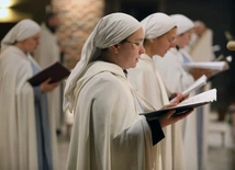 Wspólnotowy charakter Kościoła objawia się w Liturgii Godzin